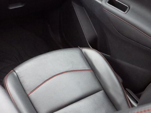 Certified 2023 Chevrolet Equinox RS w/ RS Leather Package image 12