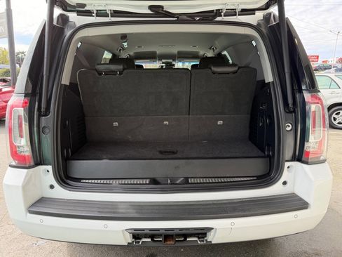 Used 2017 GMC Yukon SLT AWD/4WD image 4