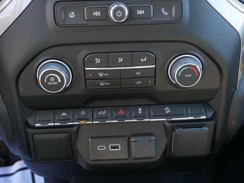 New 2026 Chevrolet Silverado 1500 Custom Trail Boss w/ LPO, Dark Essentials Package AWD/4WD image 8