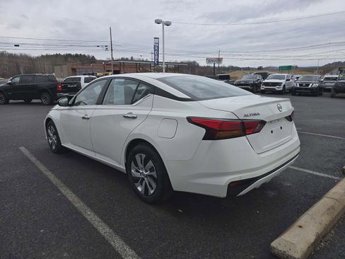 Used 2024 Nissan Altima 2.5 S image 5