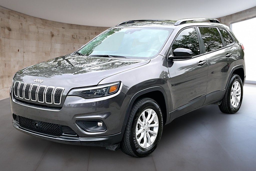 Used 2022 Jeep Cherokee Latitude Lux w/ Mopar Interior Package AWD/4WD image 13