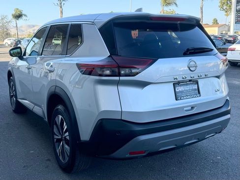 Used 2023 Nissan Rogue SV FWD image 7