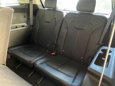 Used 2024 Kia Sorento S image 28