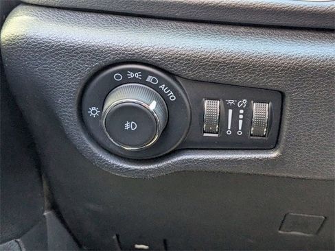 Certified 2020 Chrysler Pacifica Touring-L w/ Advanced Safetytec Group image 13