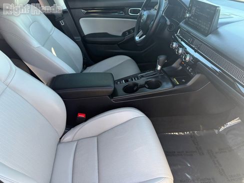 Used 2024 Honda Civic Touring image 30