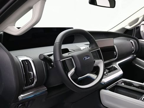 New 2025 Ford Expedition Max Platinum w/ Platinum Ultimate Package image 16