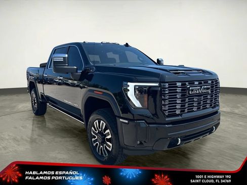 Used 2025 GMC Sierra 2500 Denali Ultimate w/ Max Trailering Package AWD/4WD image 7