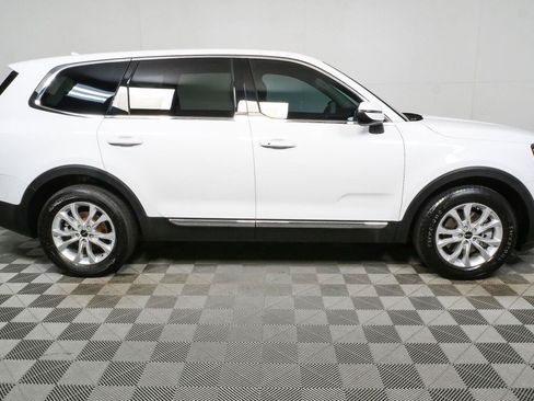 Used 2022 Kia Telluride LX AWD/4WD image 2
