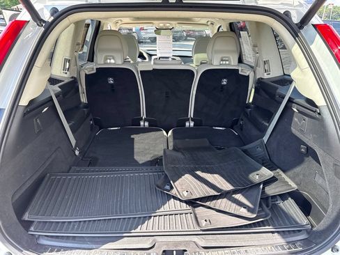 Certified 2024 Volvo XC90 B6 Ultimate w/ Lounge Package AWD/4WD image 39