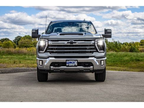 Used 2024 Chevrolet Silverado 3500 LTZ image 47