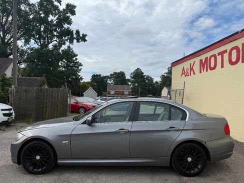 Used 2011 BMW 335i xDrive Sedan image 4