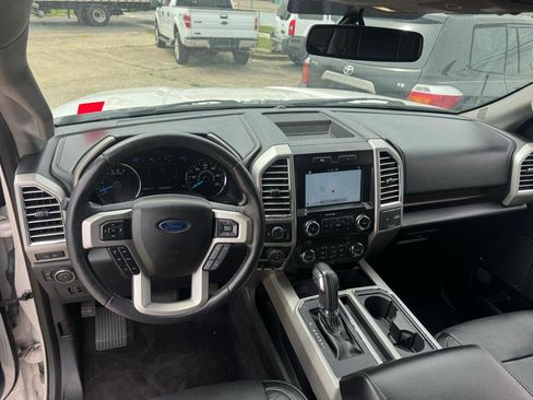 Used 2016 Ford F150 Lariat image 9