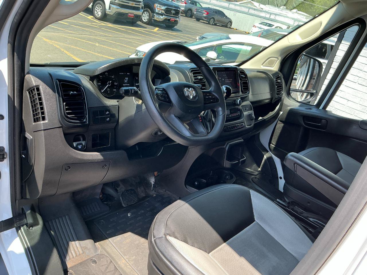 Used 2023 RAM ProMaster 2500 FWD image 8