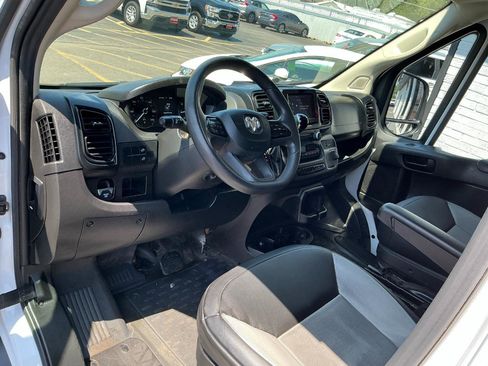 Used 2023 RAM ProMaster 2500 FWD image 8
