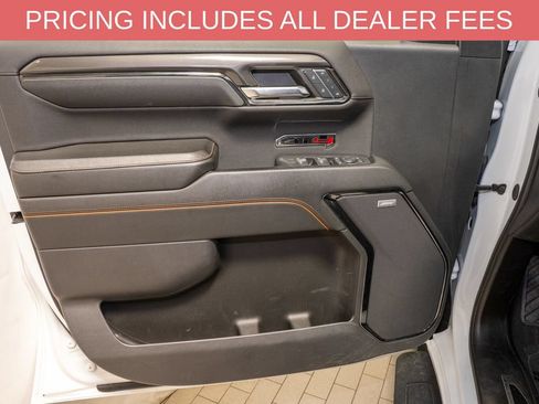 Used 2024 GMC Sierra 1500 AT4 w/ Technology Package AWD/4WD image 16