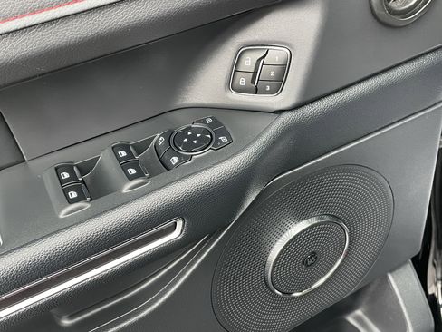 Used 2023 Ford Expedition Limited image 14