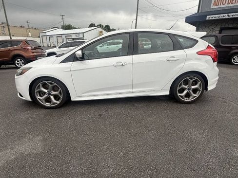 Used 2014 Ford Focus ST w/ Equipment Group 202A FWD image 2