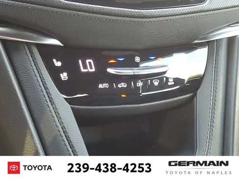 Used 2022 Cadillac XT5 Premium Luxury w/ Technology Package FWD image 32