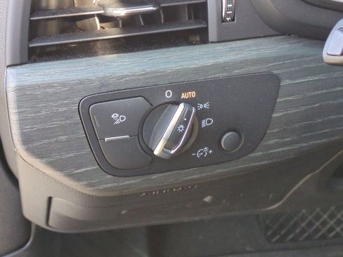 Used 2023 Audi A4 2.0T Premium image 17