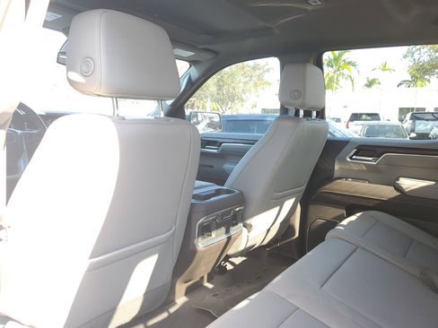 Used 2023 GMC Sierra 1500 SLT w/ SLT Premium Plus Package image 15