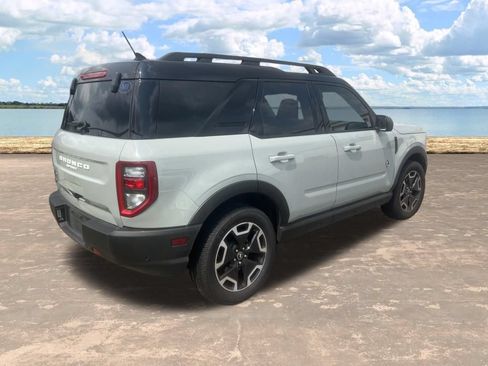 Certified 2022 Ford Bronco Sport Outer Banks w/ Tech Package AWD/4WD image 2