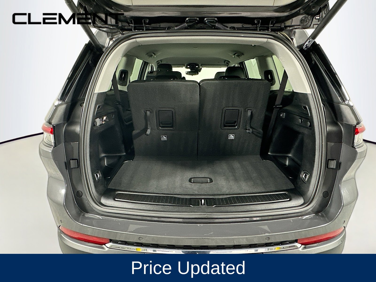 Used 2023 Jeep Grand Cherokee L Limited w/ Trailer Tow Group (B) AWD/4WD image 9