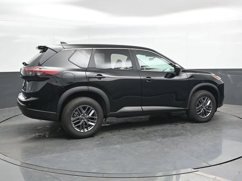 Used 2024 Nissan Rogue S AWD/4WD image 4