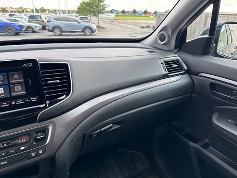 Used 2025 Honda Ridgeline Sport image 26