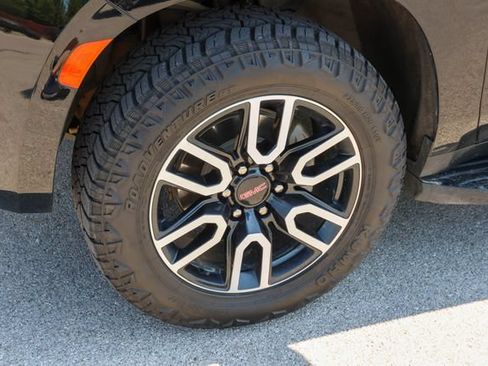 Used 2024 GMC Yukon AT4 w/ LPO, Floor Liner Package AWD/4WD image 44