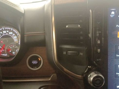 Used 2021 RAM 1500 Limited AWD/4WD image 29