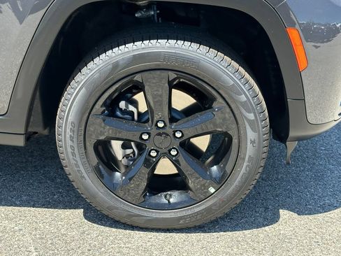 New 2026 Jeep Grand Cherokee L Limited w/ Limited Altitude Package RWD image 12