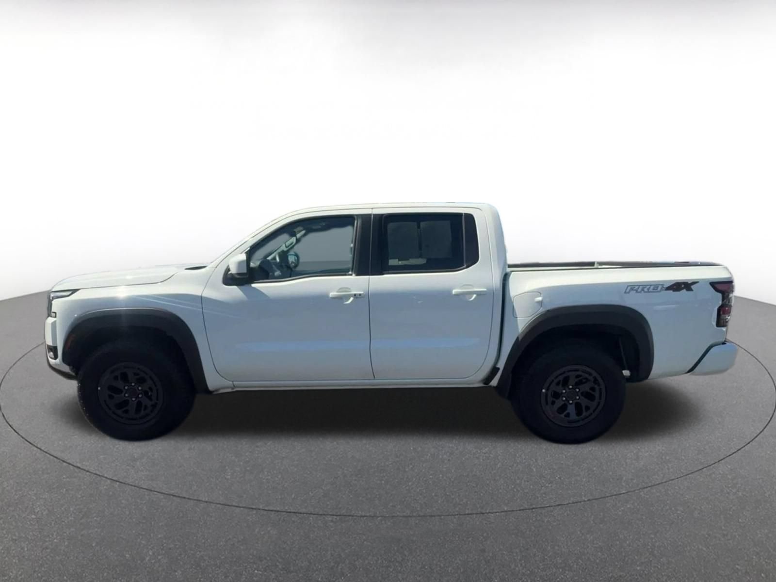 Used 2026 Nissan Frontier PRO-4X AWD/4WD image 8