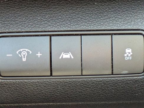 Used 2022 Hyundai Santa Fe SEL image 25