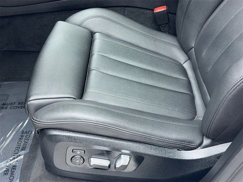 Used 2022 BMW X5 xDrive40i w/ Parking Assistance Package image 38