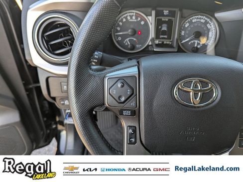 Used 2022 Toyota Tacoma SR5 w/ Trail Edition image 22