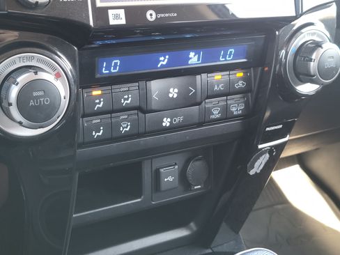 Used 2020 Toyota 4Runner TRD Pro AWD/4WD image 17