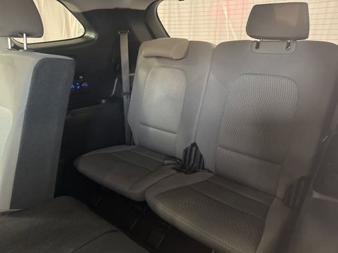 Used 2017 Hyundai Santa Fe SE image 12