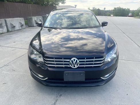 Used 2013 Volkswagen Passat TDI SEL Premium image 2