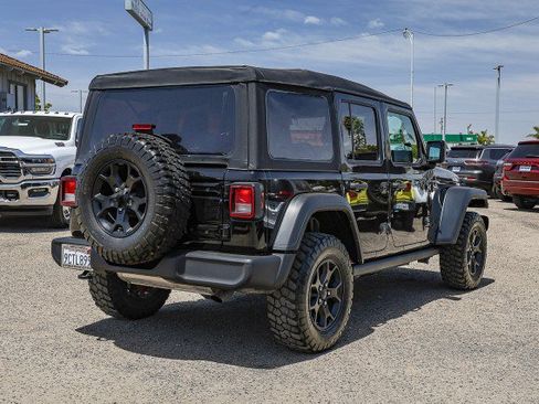 Used 2022 Jeep Wrangler Unlimited Sport AWD/4WD image 4