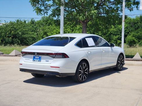 Used 2024 Honda Accord Touring image 5