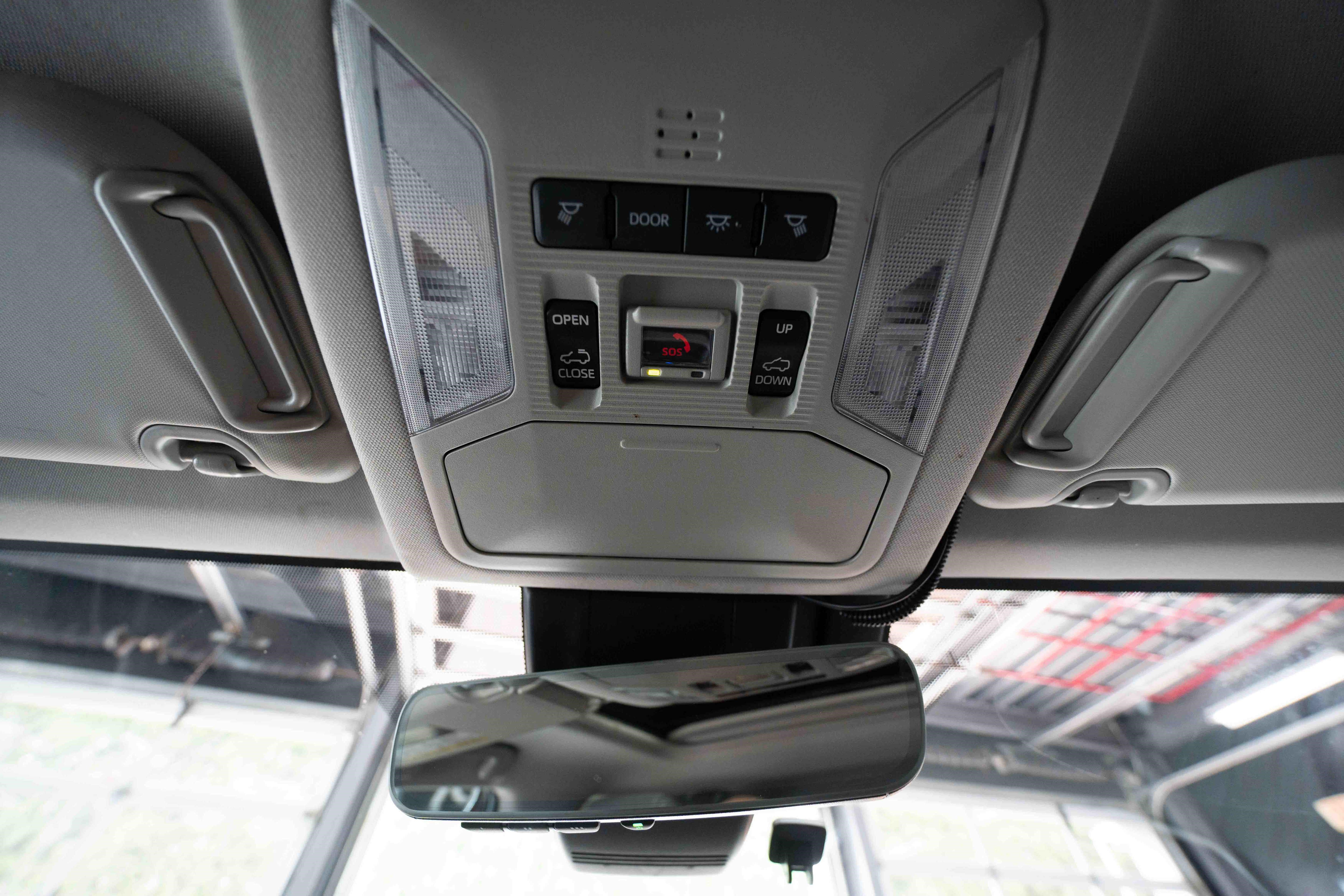Used 2022 Toyota RAV4 Limited w/ Limited Grade Weather Package AWD/4WD image 18