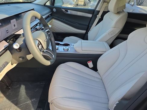 New 2026 Genesis GV80 2.5T Select image 9