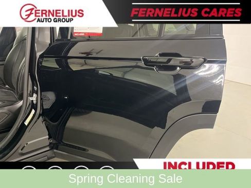 Used 2024 Jeep Grand Cherokee Altitude AWD/4WD image 14