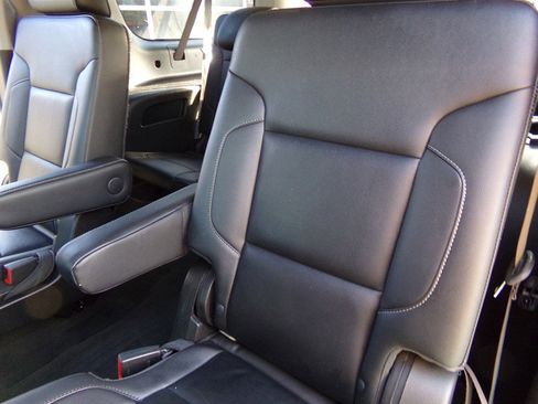 Used 2016 Chevrolet Suburban LT image 45