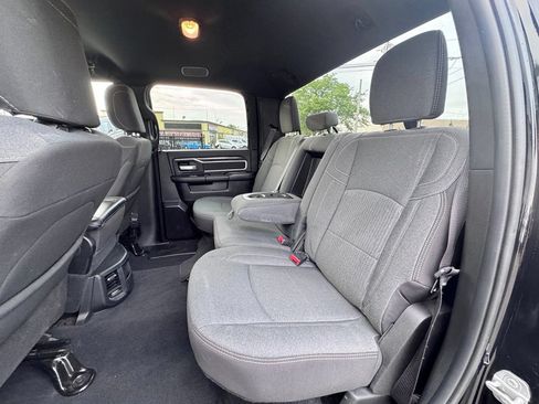 Used 2024 RAM 2500 Big Horn w/ Night Edition AWD/4WD image 16