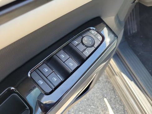New 2026 Nissan Pathfinder SL FWD image 19