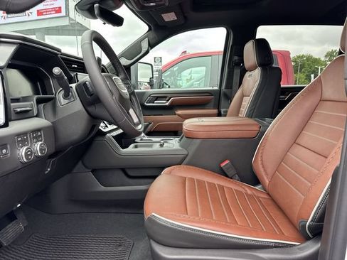 New 2026 GMC Sierra 2500 Denali Ultimate AWD/4WD image 13