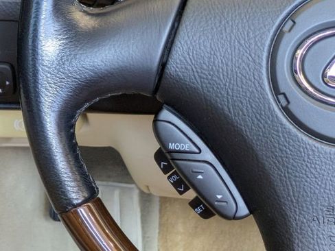 Used 2008 Lexus SC 430 Convertible image 25