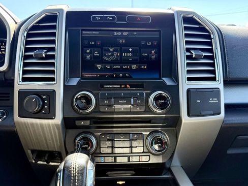 Used 2015 Ford F150 Lariat w/ Equipment Group 501A Mid AWD/4WD image 30
