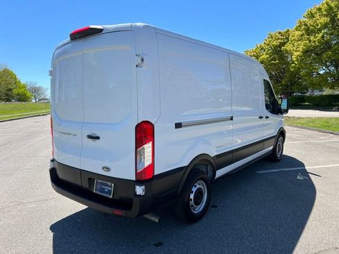 Used 2025 Ford Transit 250 148 Medium Roof RWD image 11